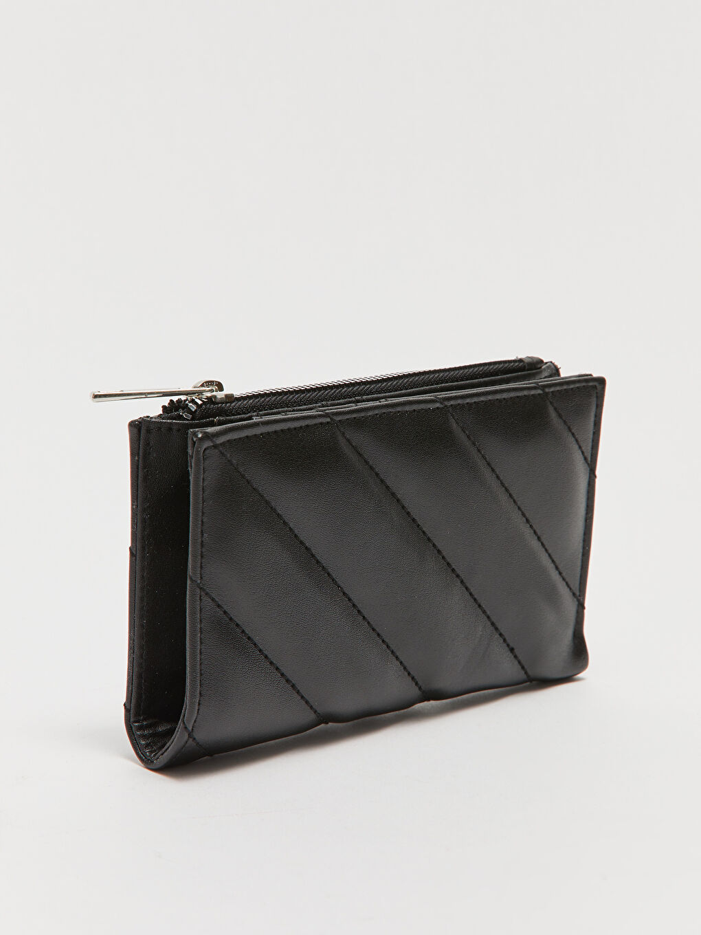 Siyah Deri Görünümlü Kapitoneli Kadın Cüzdan-1