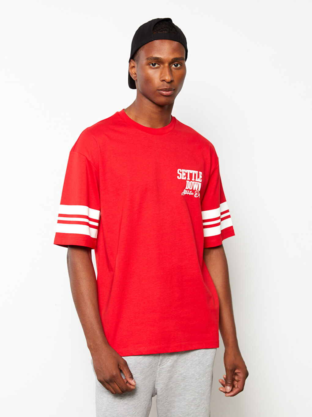 Kırmızı Bisiklet Yaka Kısa Kollu Baskılı Penye Erkek Tişört-1