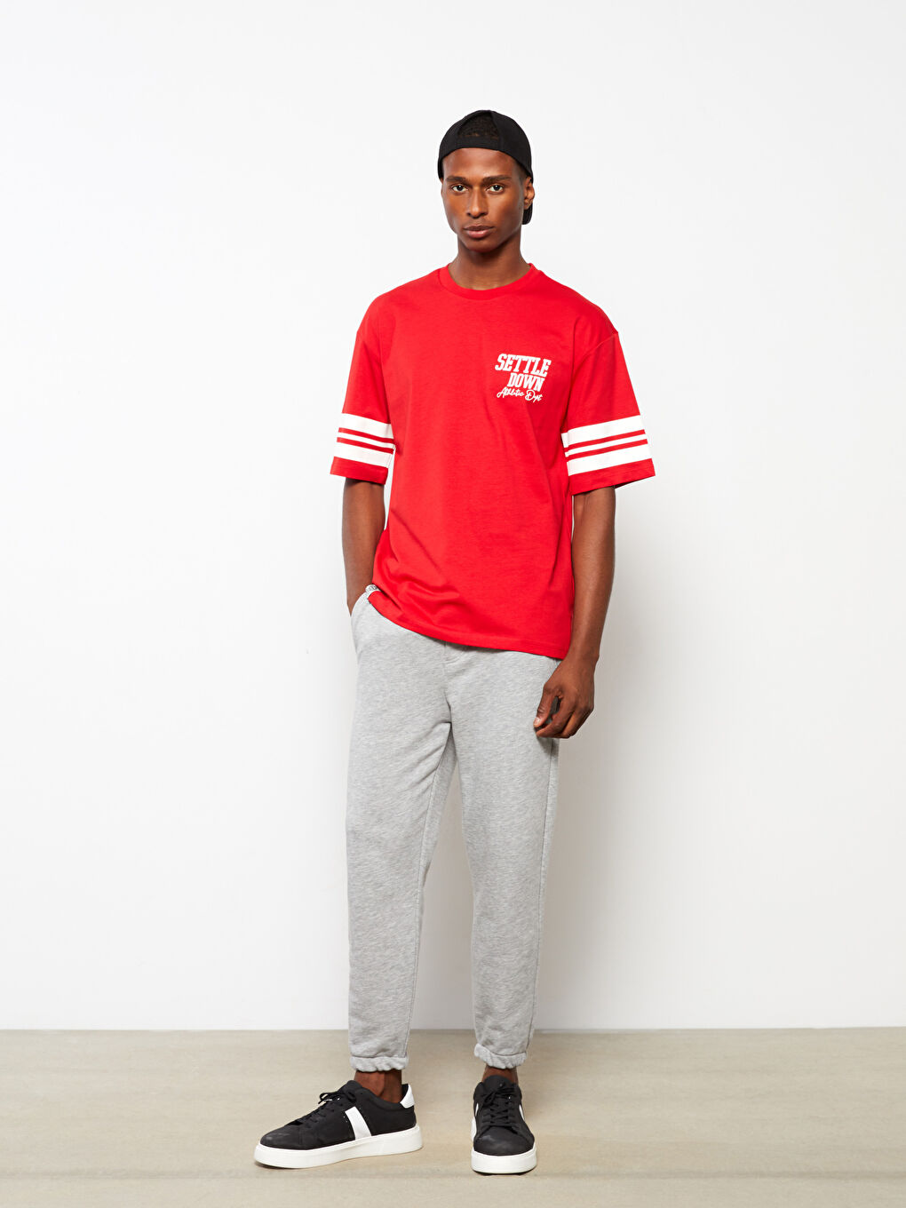 Kırmızı Bisiklet Yaka Kısa Kollu Baskılı Penye Erkek Tişört-2