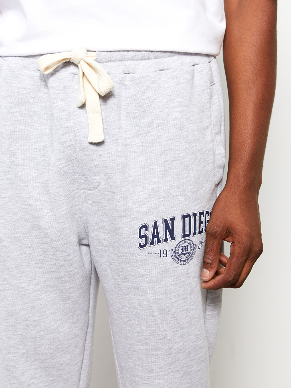 Standard Fit Printed Men's Jogger Sweatpants-3