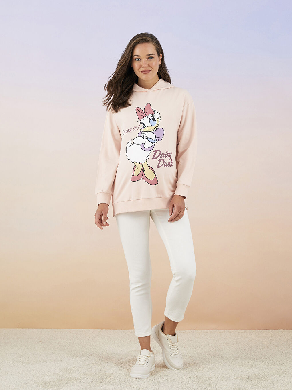 LCWAIKIKI Maternity Kapüşonlu Daisy Duck Baskılı Uzun Kollu Hamile Sweatshirt -W2AG84Z8-G2J