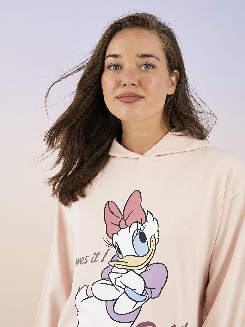 LCWAIKIKI Maternity Kapüşonlu Daisy Duck Baskılı Uzun Kollu Hamile Sweatshirt -W2AG84Z8-G2J