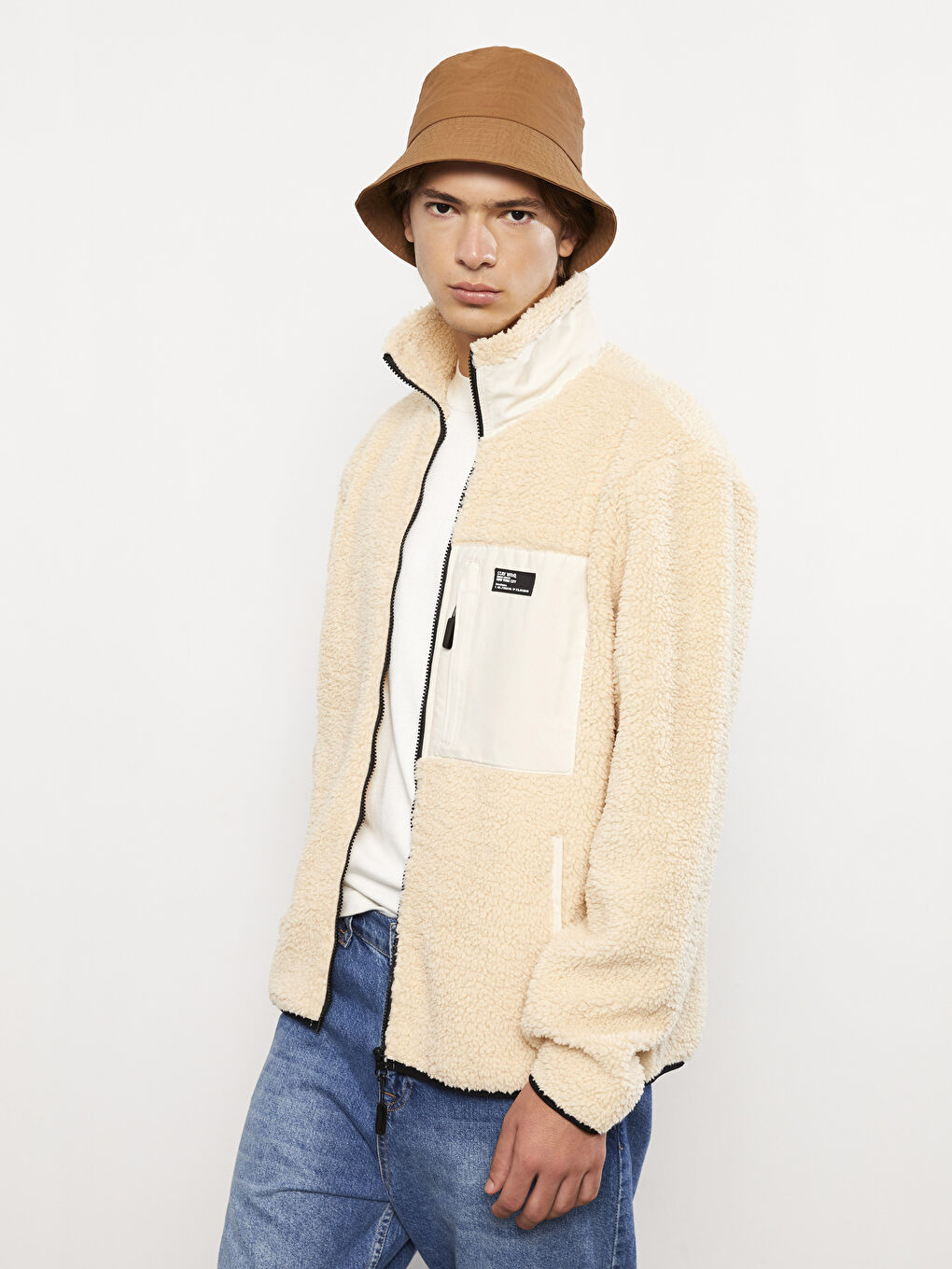 Bej Standart Kalıp Dik Yaka Pelüş Erkek Mont-2