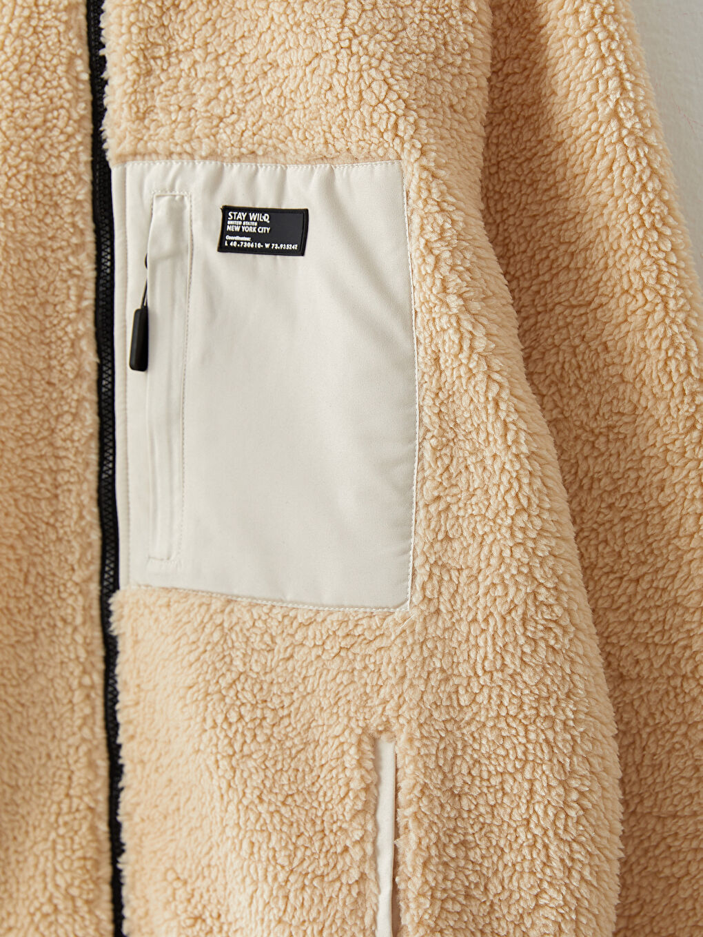 Bej Standart Kalıp Dik Yaka Pelüş Erkek Mont-6