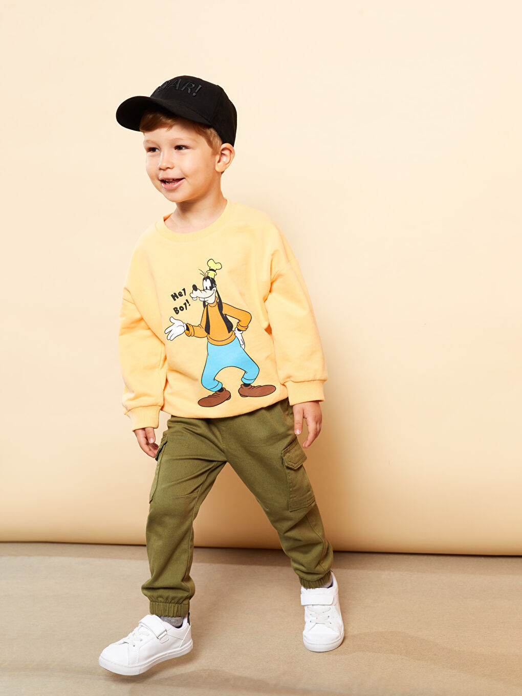 LCW baby Pastel Turuncu Bisiklet Yaka Uzun Kollu Goofy Baskılı Erkek Bebek Sweatshirt - 1