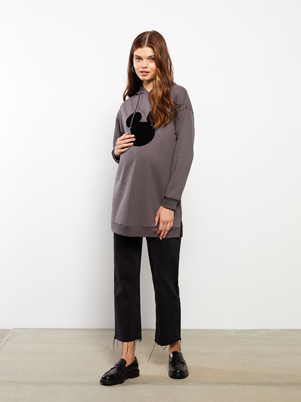 LCWAIKIKI Maternity Hooded Mickey Mouse Printed Long Sleeve Maternity Sweatshirt Tunic -W2AH60Z8-HMC
