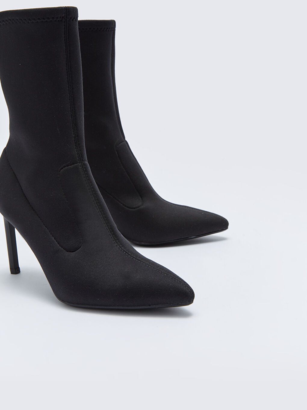 Siyah Kadın Topuklu Çorap Bot-5