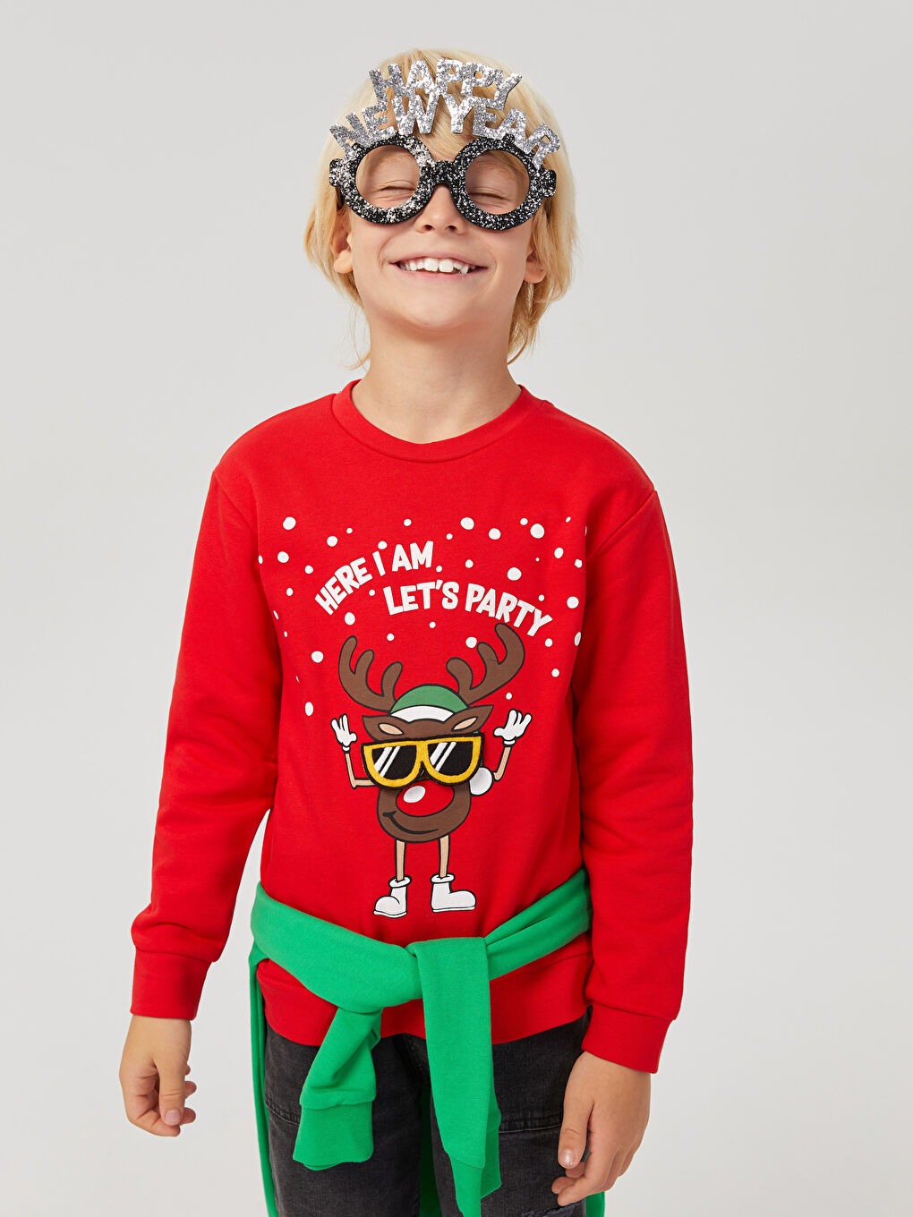 LCW Kids Rundhalsausschnitt Neujahrsmotiv Langarm Jungen Sweatshirt -W2AJ83Z4-HC3