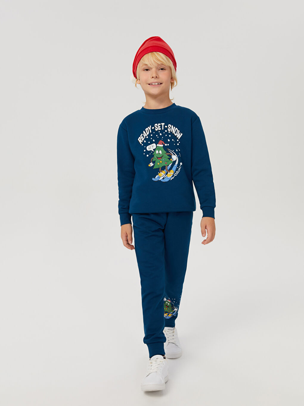 LCW Kids Elastic Waist Christmas Theme Boy Jogger Sweatpants -W2AK05Z4-JT1