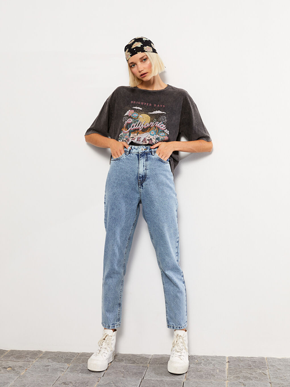 LCW Jeans Women's High Waisted Mom Fit Regular Denim Trousers -W2AK10Z8-507