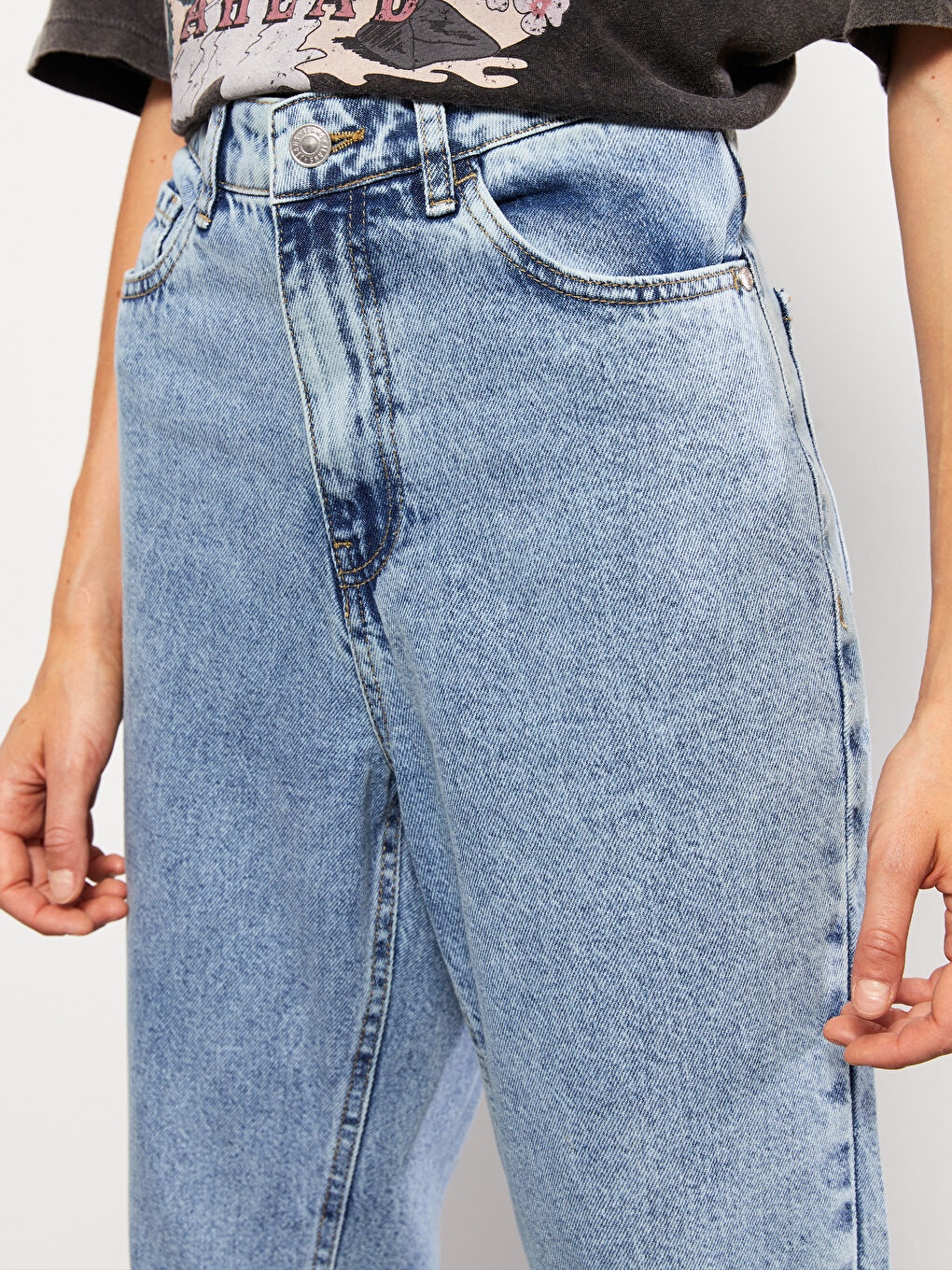 LCW Jeans Women's High Waisted Mom Fit Regular Denim Trousers -W2AK10Z8-507