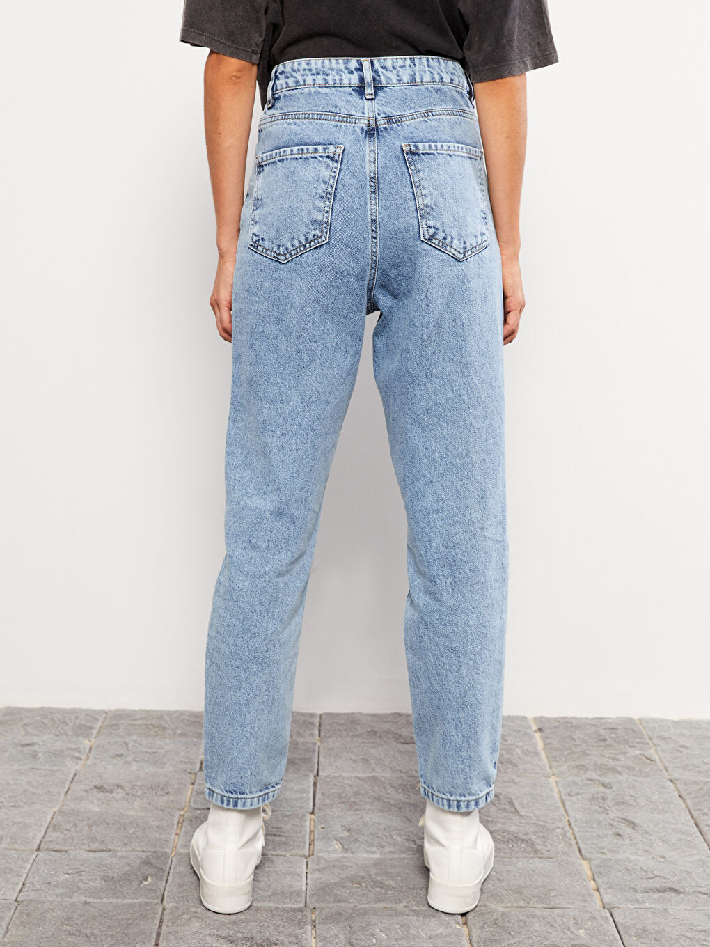 LCW Jeans Women's High Waisted Mom Fit Regular Denim Trousers -W2AK10Z8-507