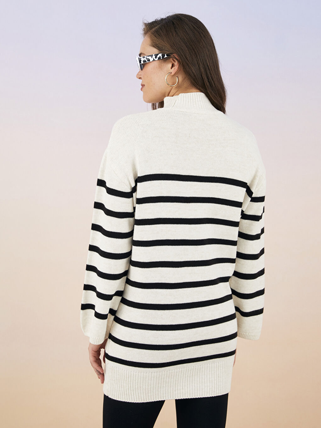 Ekru Yarım Balıkçı Yaka Çizgili Uzun Kollu Kadın Triko Tunik-4