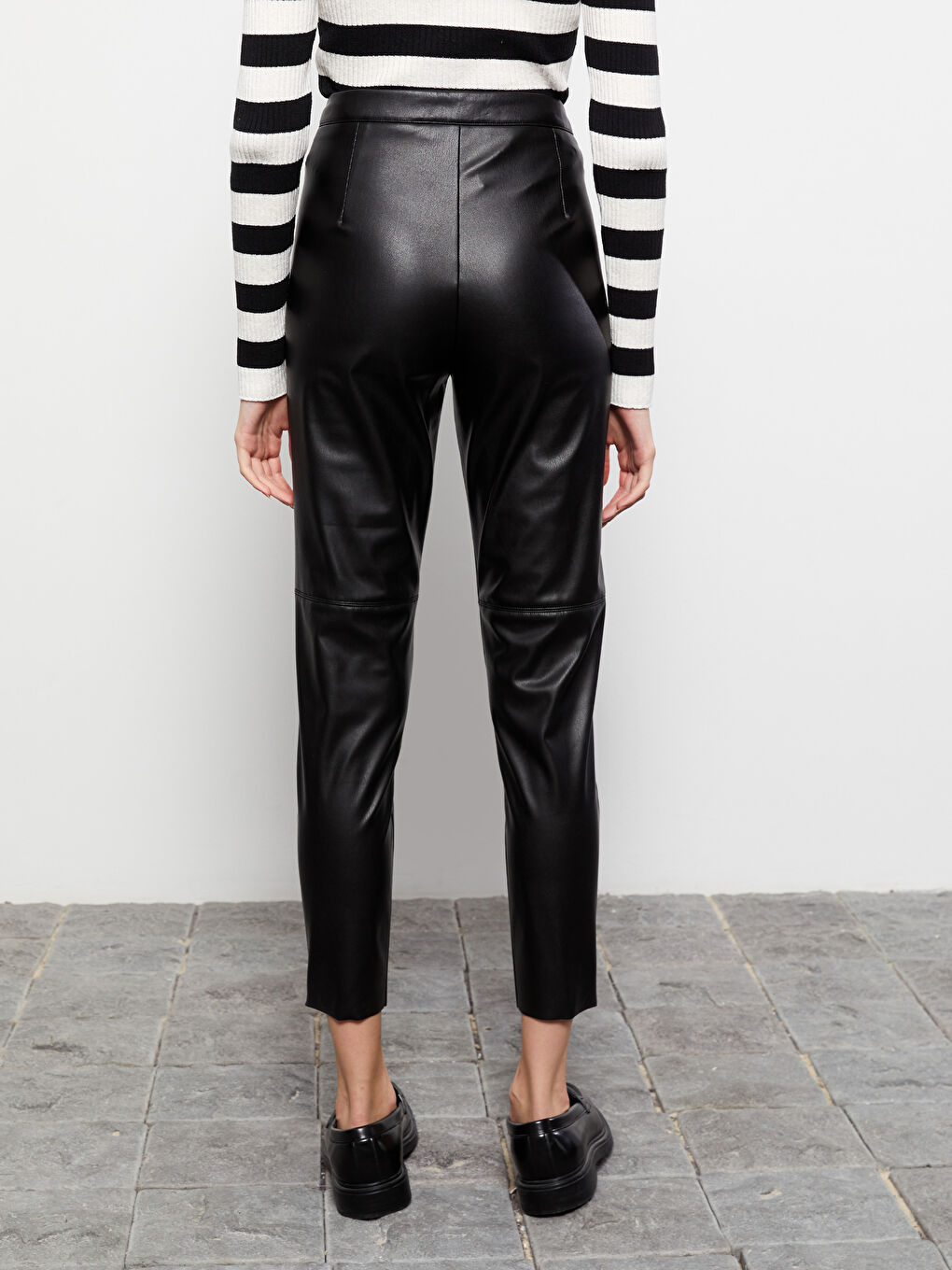 Брюки из искусственной кожи слим для женщин-4
