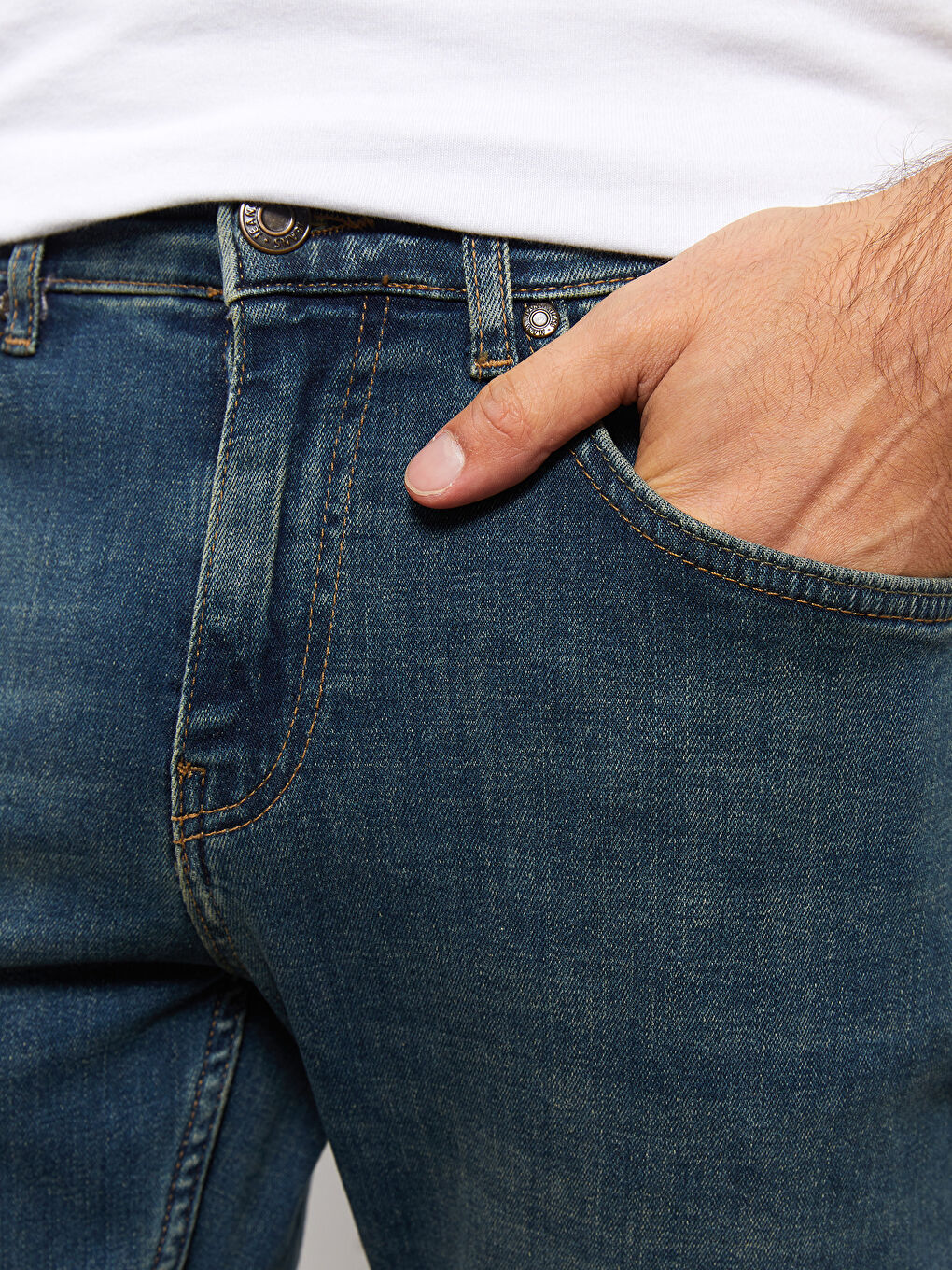 750 Slim Fit Men's Jeans-2