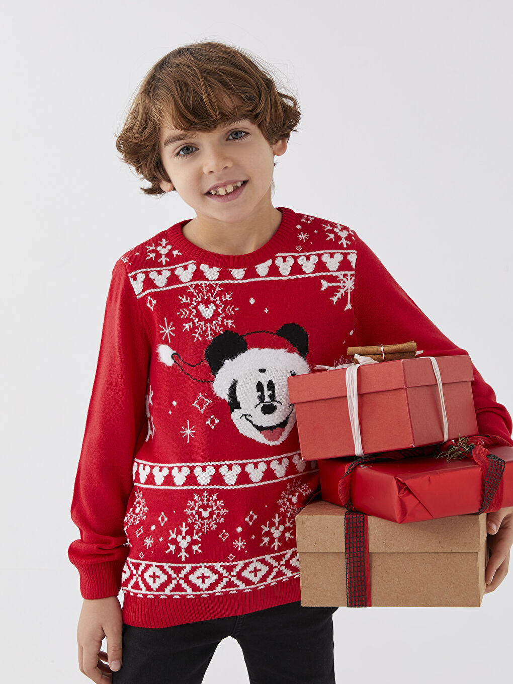 LCW Kids Crew Neck Christmas Themed Mickey Mouse Patterned Long Sleeve Boy Knitwear Sweater -W2AN06Z4-HC3