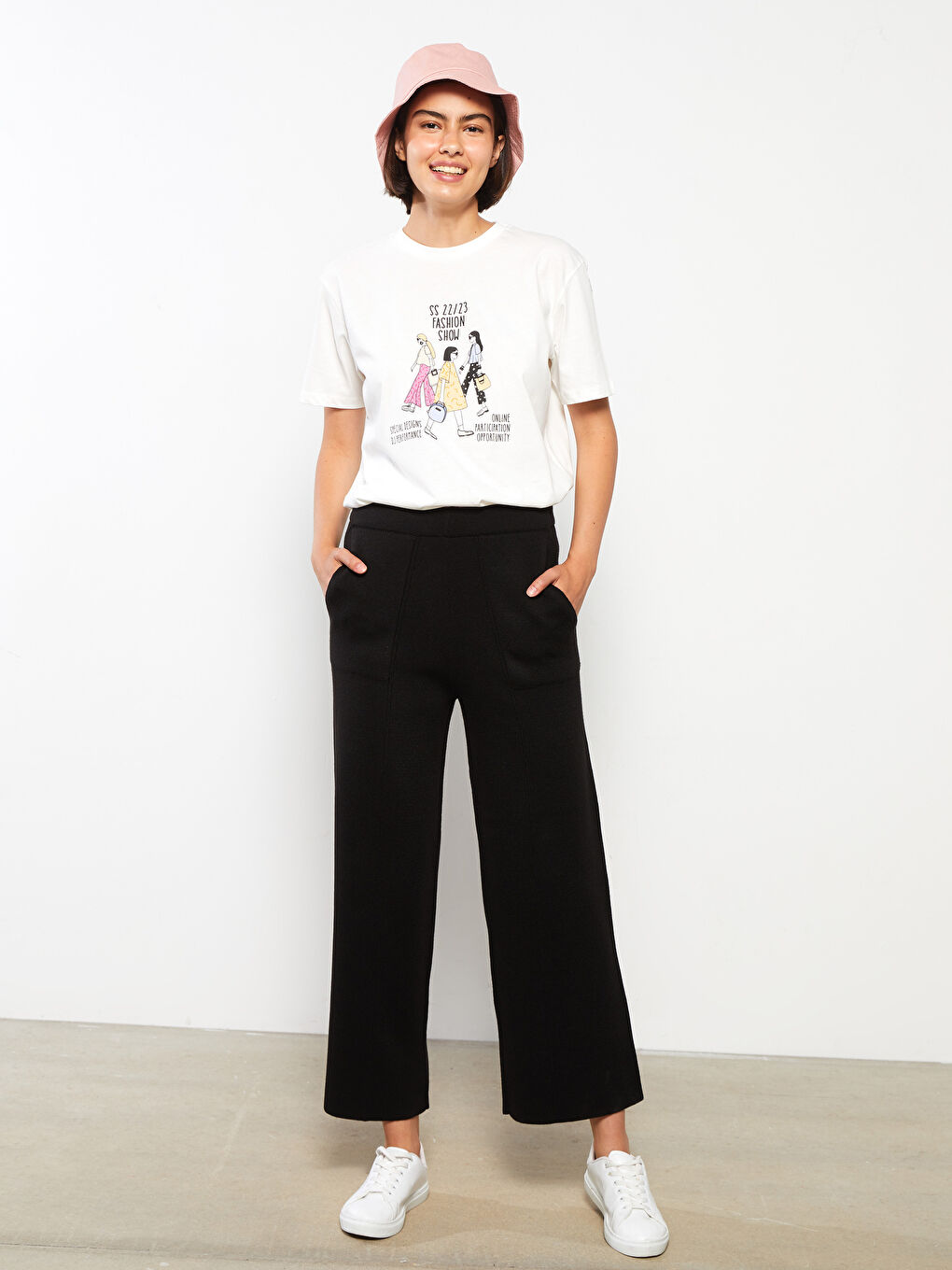 Siyah Beli Lastikli Düz Cep Detaylı Kadın Pantolon