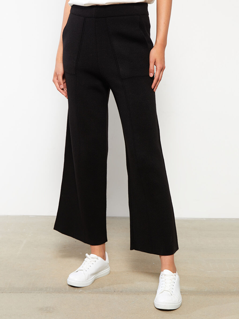 Siyah Beli Lastikli Düz Cep Detaylı Kadın Pantolon-2