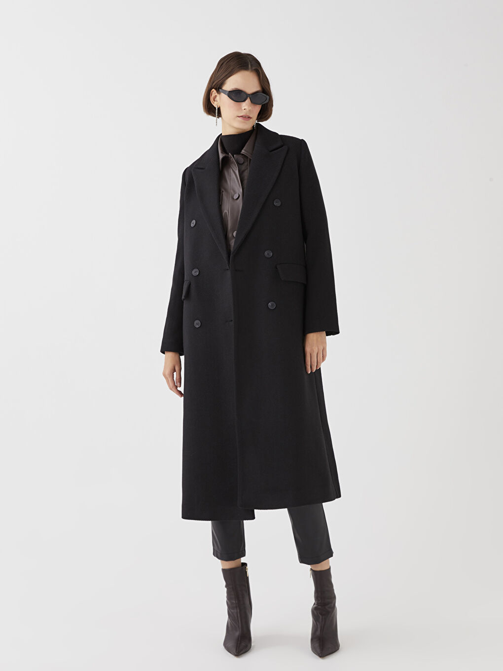 Siyah Ceket Yaka Kadın Kaşe Kaban-1