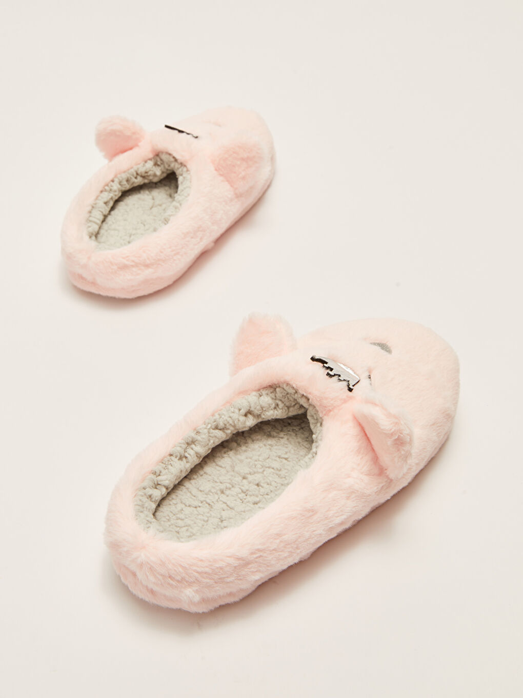 Pembe 3D Aplike Detaylı Nakışlı Kadın Ev Terliği-4