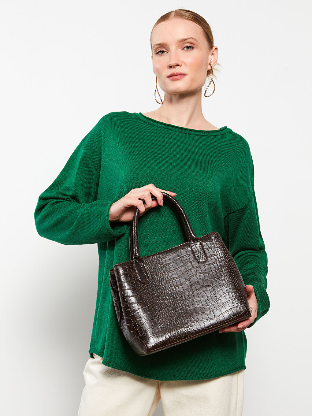 Kahverengi Deri Görünümlü Kroko Desenli Kadın Kol Çantası