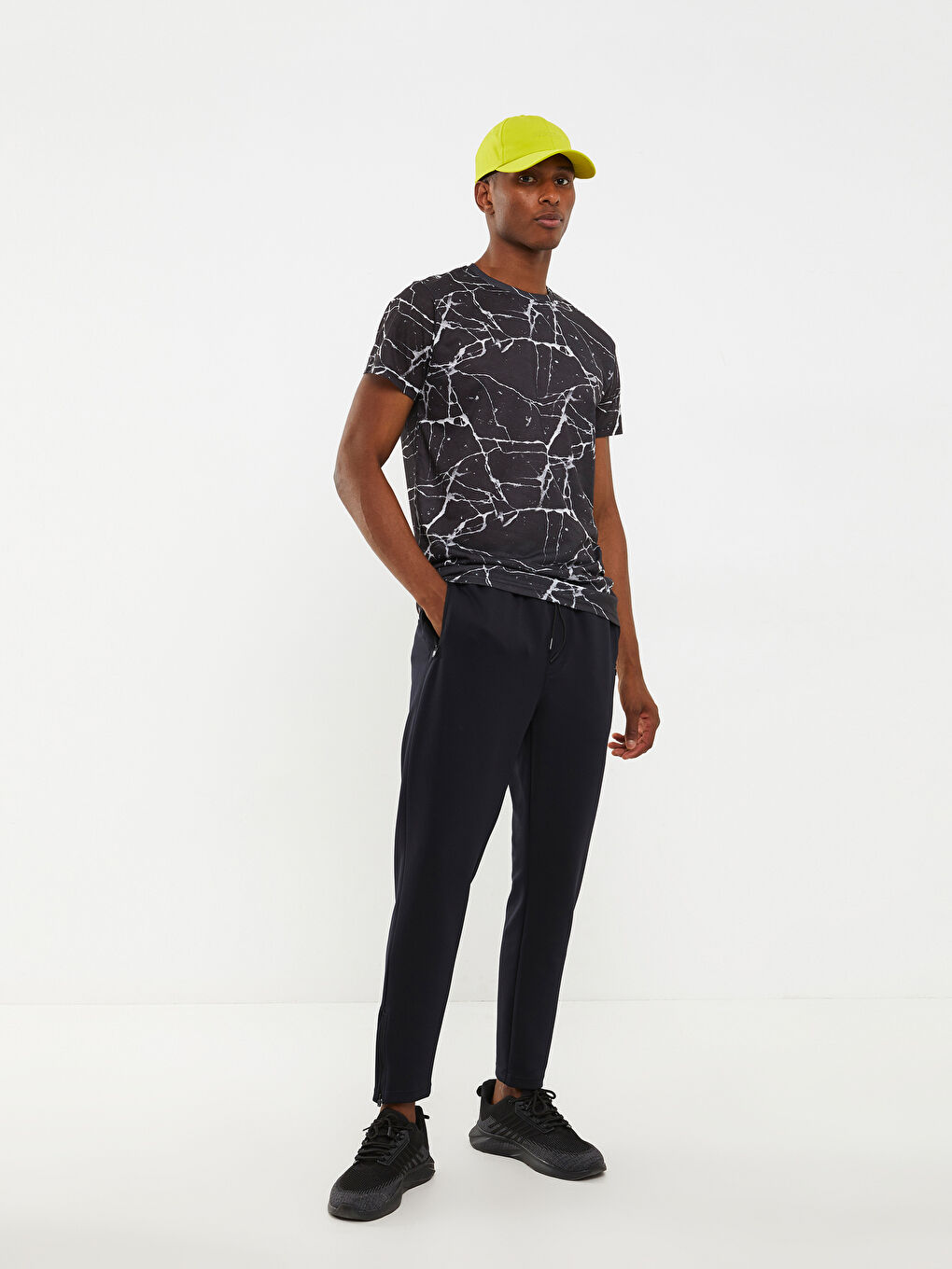 Antrasit Bisiklet Yaka Kısa Kollu Desenli Erkek Spor Tişört-1