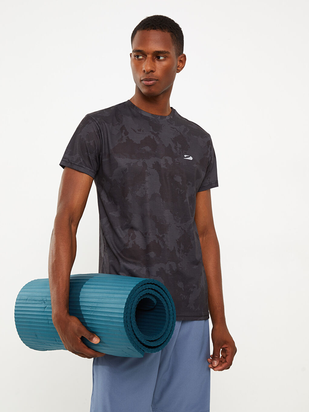 Siyah Bisiklet Yaka Kısa Kollu Desenli Erkek Spor Tişört