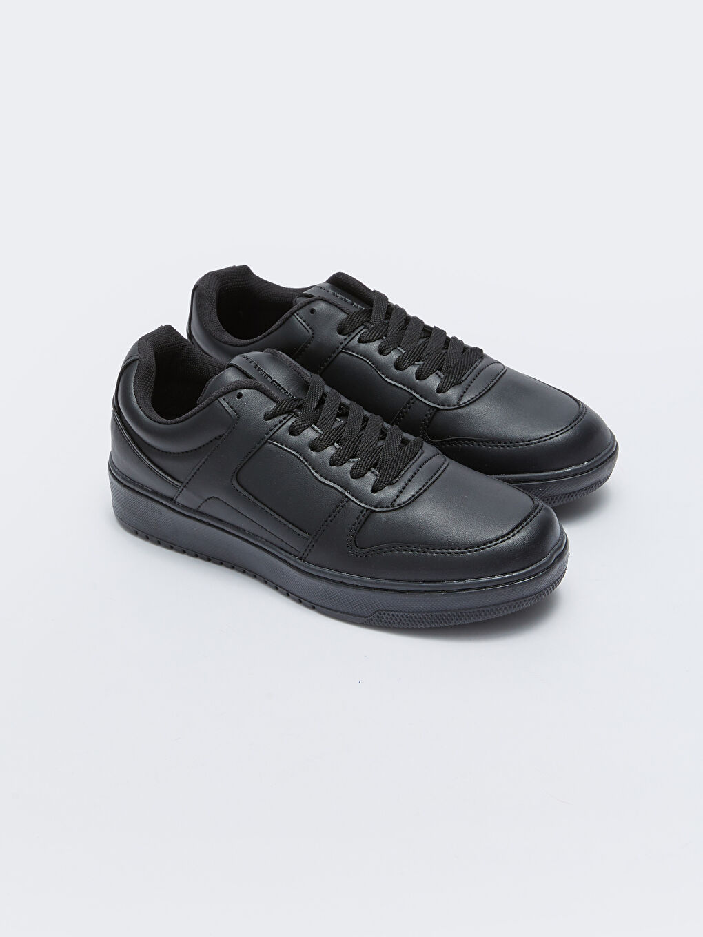 Siyah Deri Görünümlü Bağcıklı Erkek Spor Ayakkabı