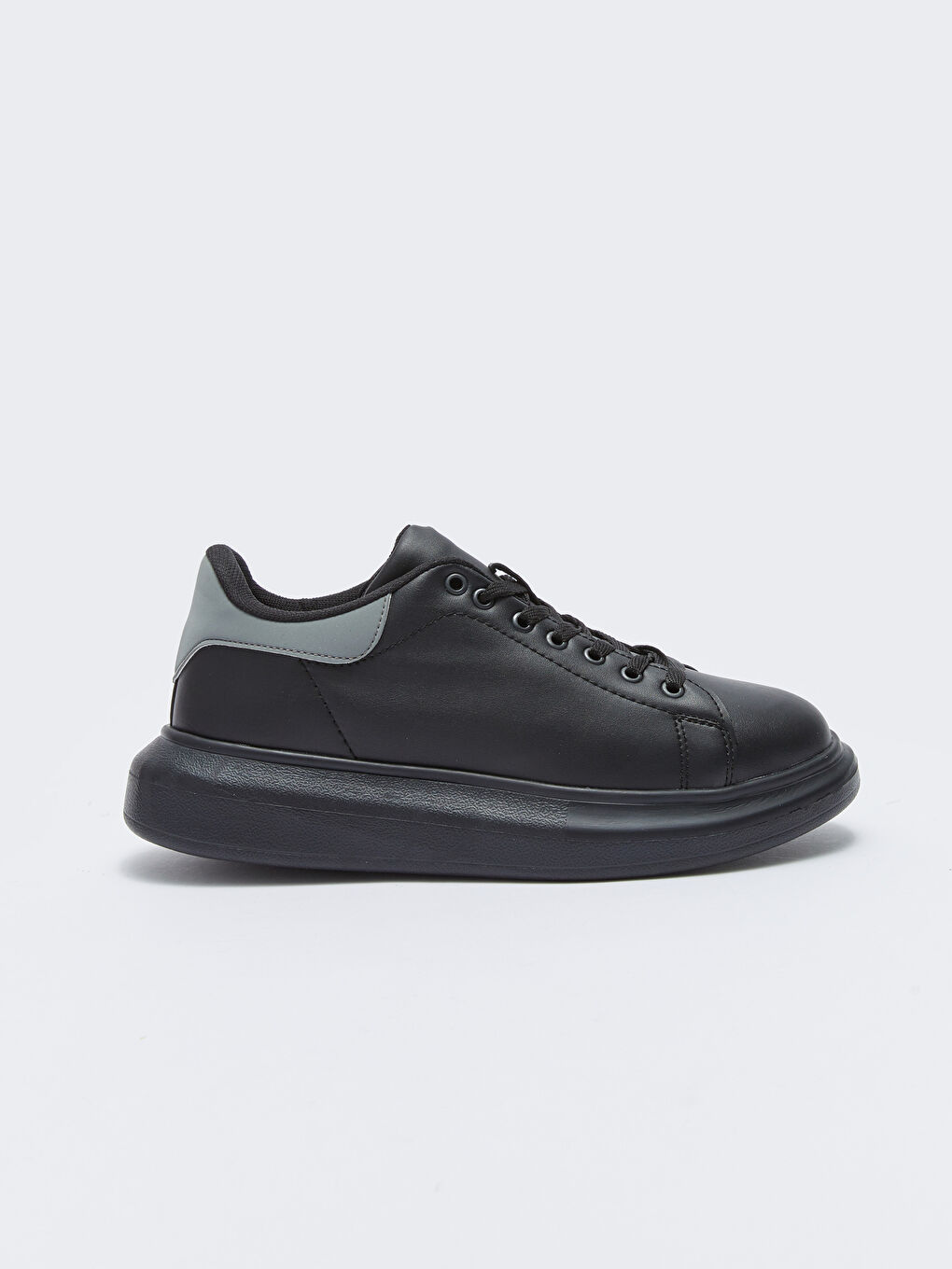 Siyah Bağcıklı Erkek Spor Ayakkabı-1