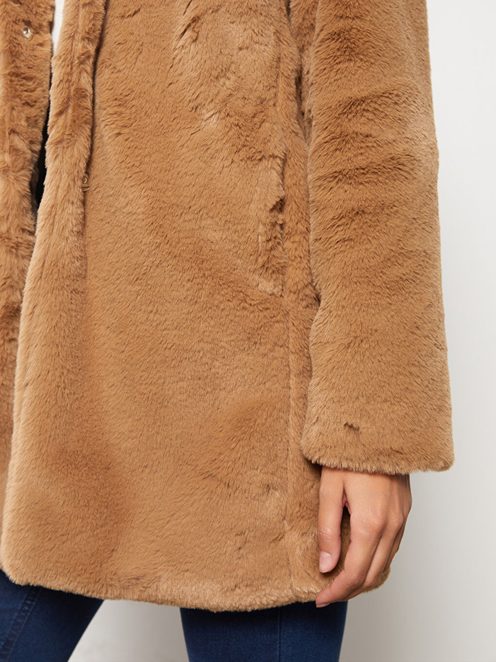 Kahverengi Ceket Yaka Düz Uzun Kollu Kürklü Kadın Kaban-3
