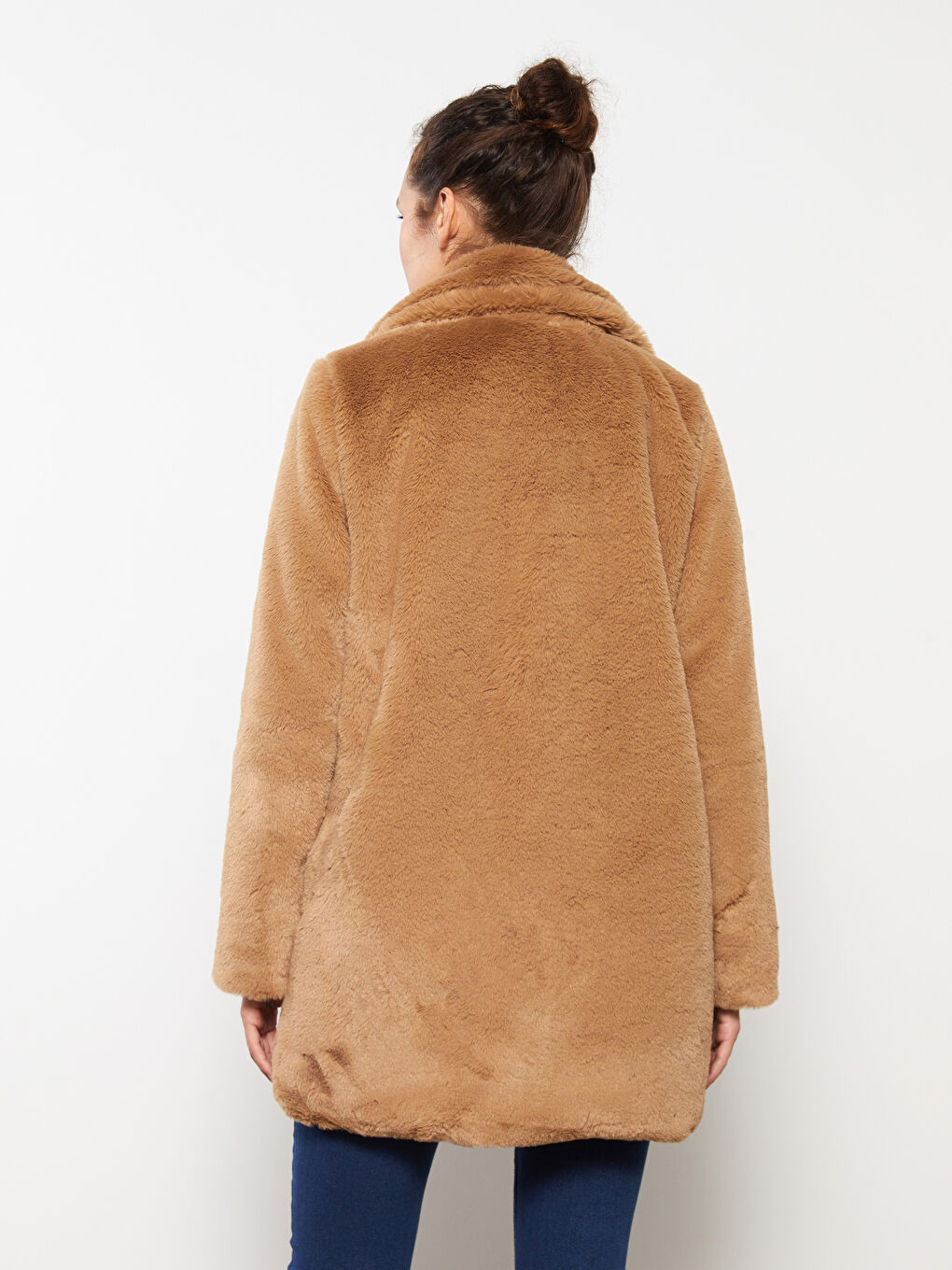 Kahverengi Ceket Yaka Düz Uzun Kollu Kürklü Kadın Kaban-4