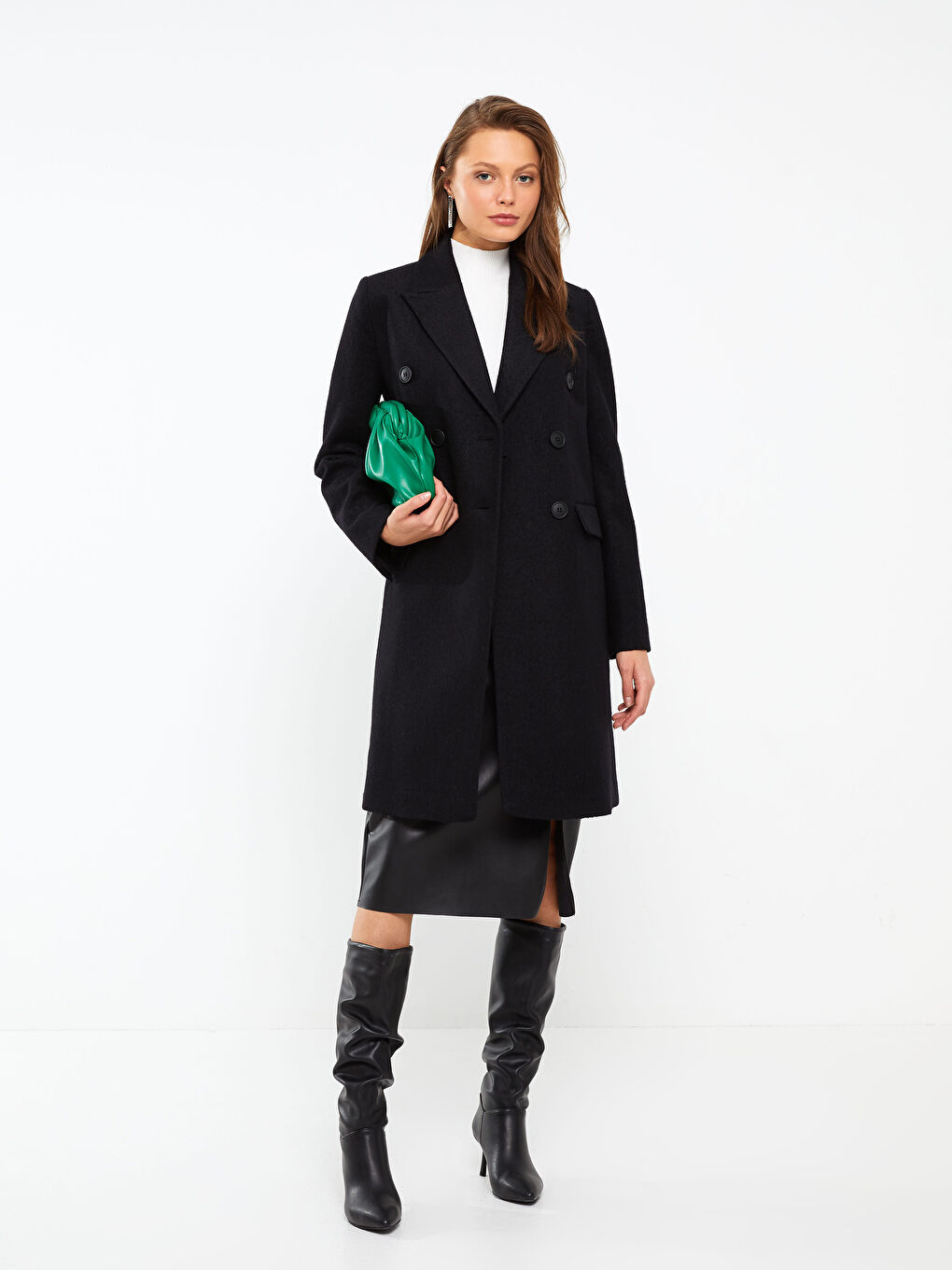 Siyah Ceket Yaka Kadın Kaşe Kaban-2