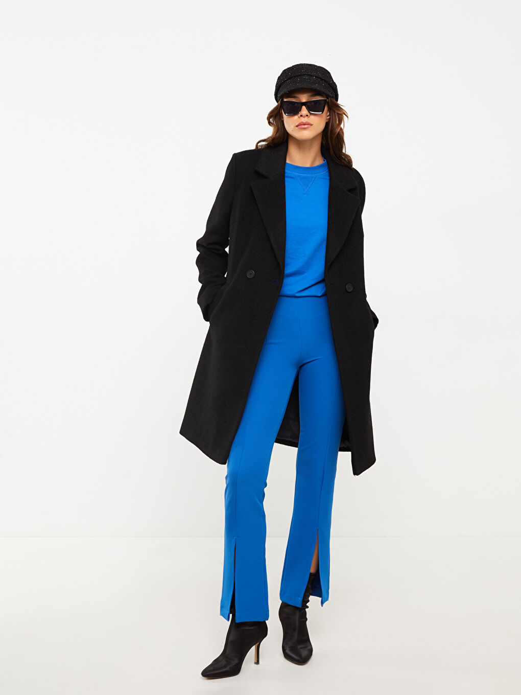 Siyah Ceket Yaka Kadın Kaşe Kaban