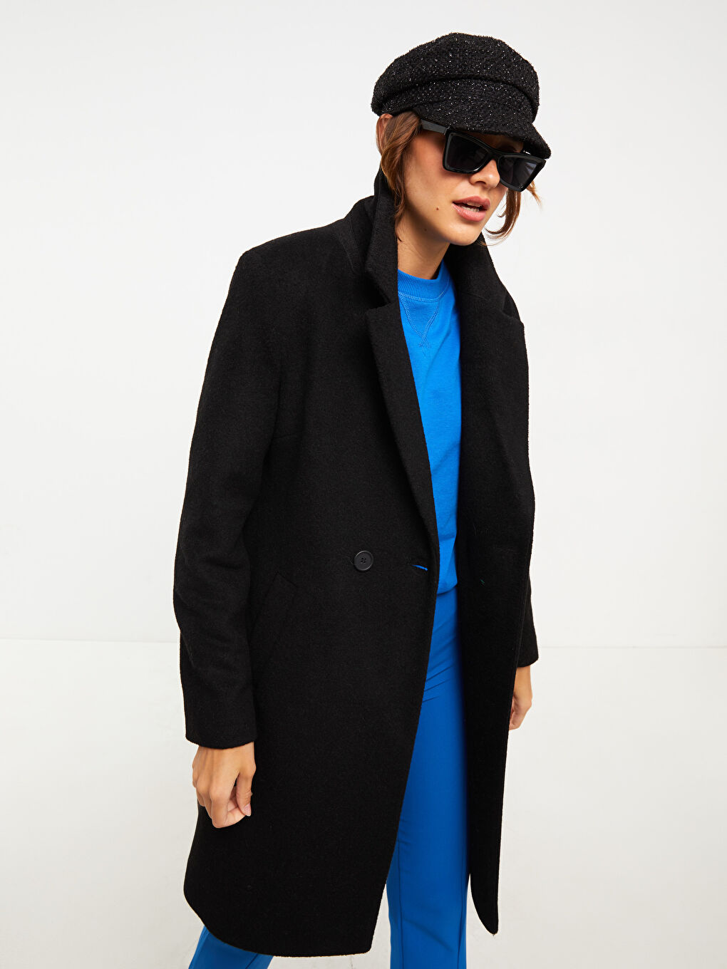 Siyah Ceket Yaka Kadın Kaşe Kaban-1