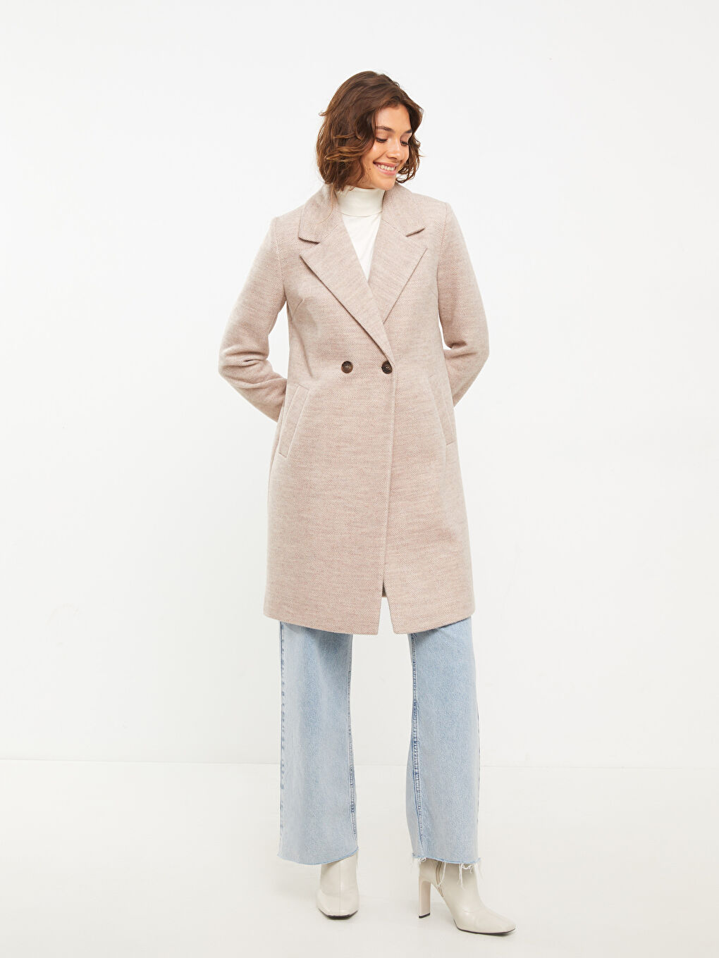 Bej Ceket Yaka Kadın Kaşe Kaban