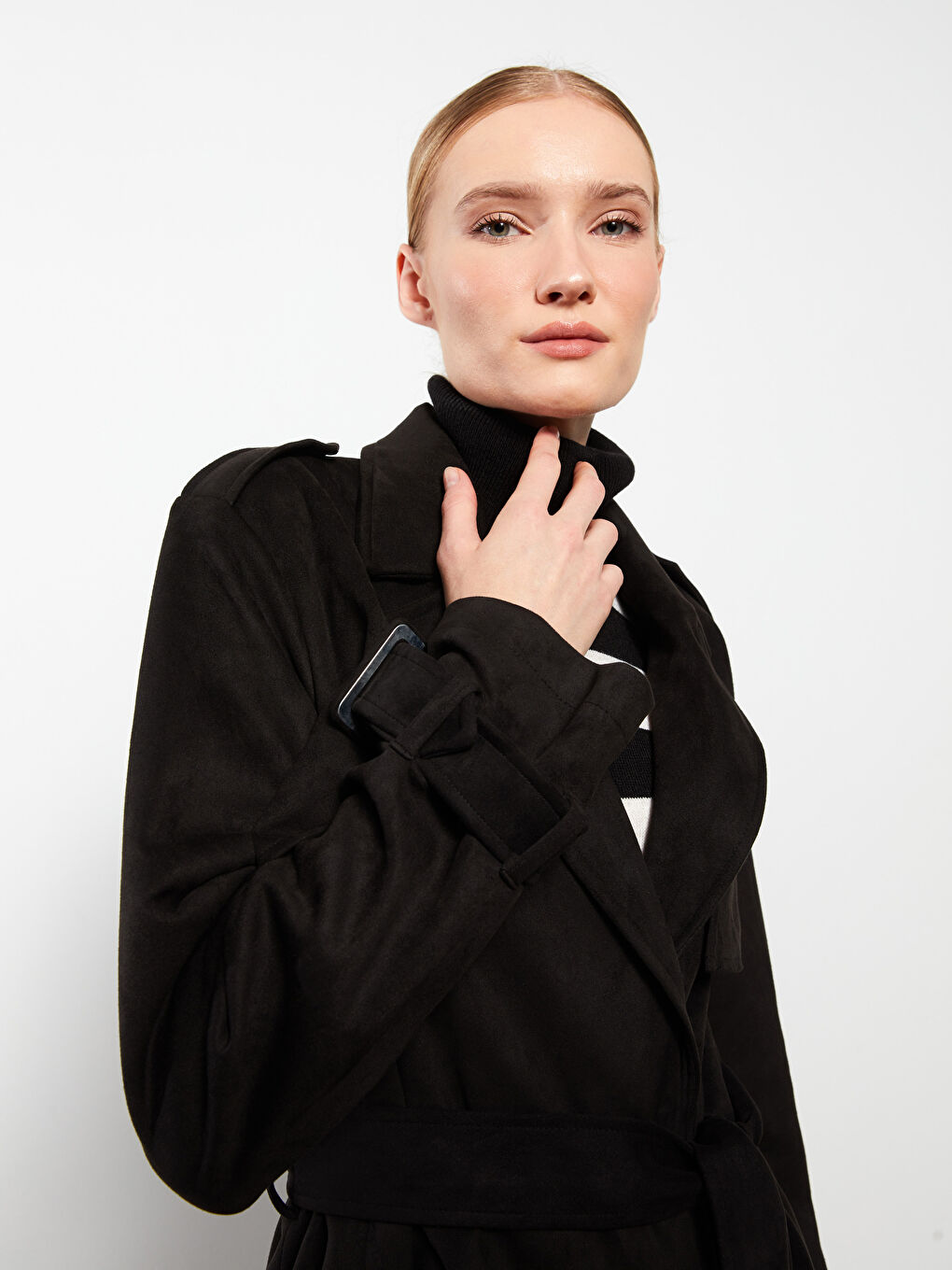 Siyah Ceket Yaka Düz Uzun Kollu Kadın Trençkot-2