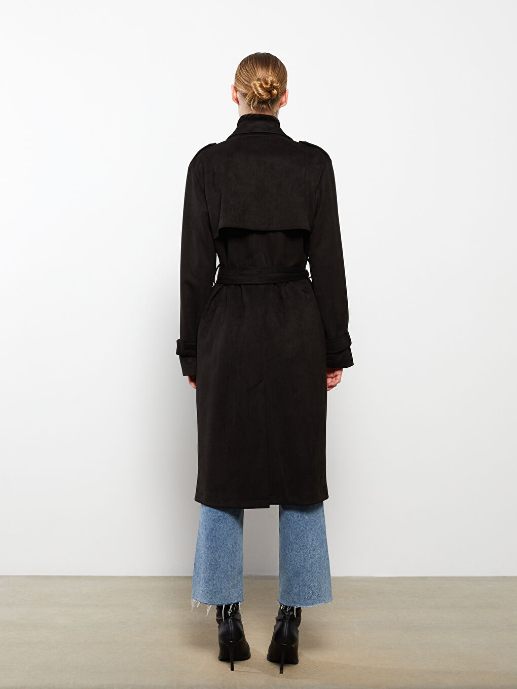 Siyah Ceket Yaka Düz Uzun Kollu Kadın Trençkot-4