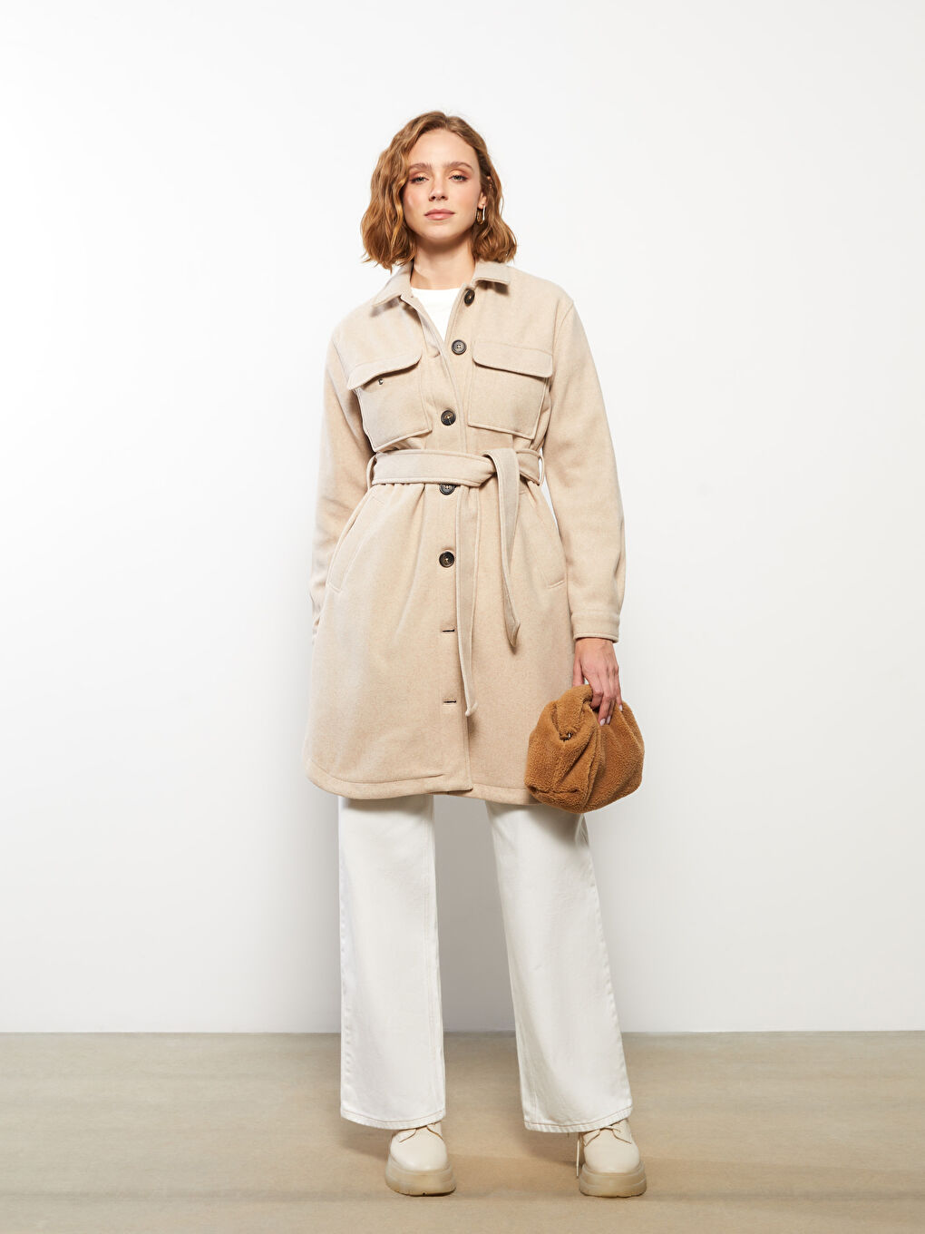 Bej Gömlek Yaka Düz Uzun Kollu Kadın Kaşe Kaban-1