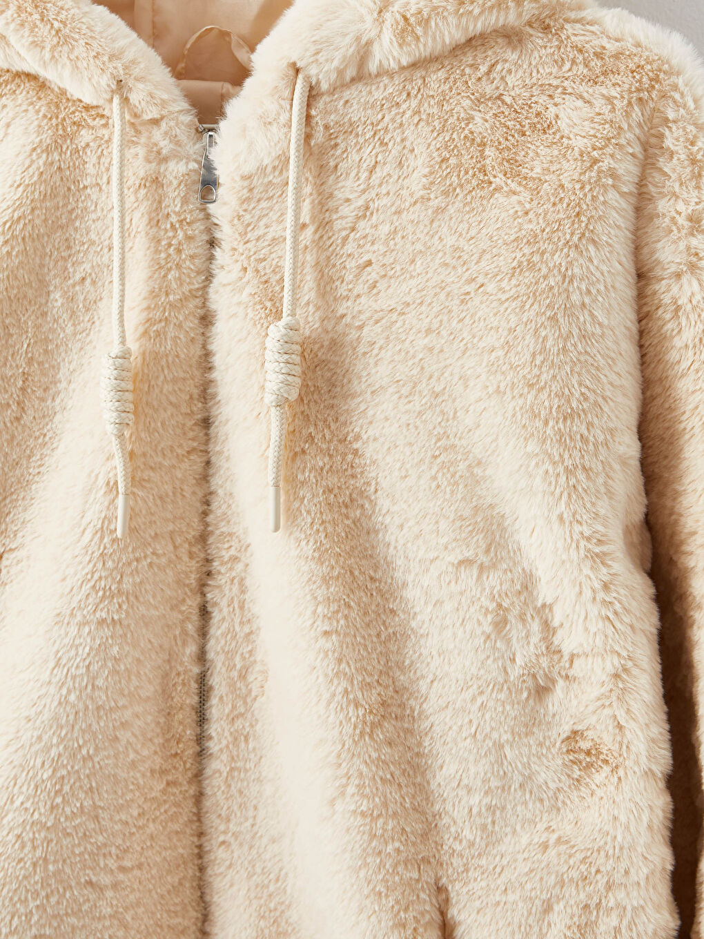 Ekru Kapüşonlu Düz Uzun Kollu Kürklü Kadın Kaban-8