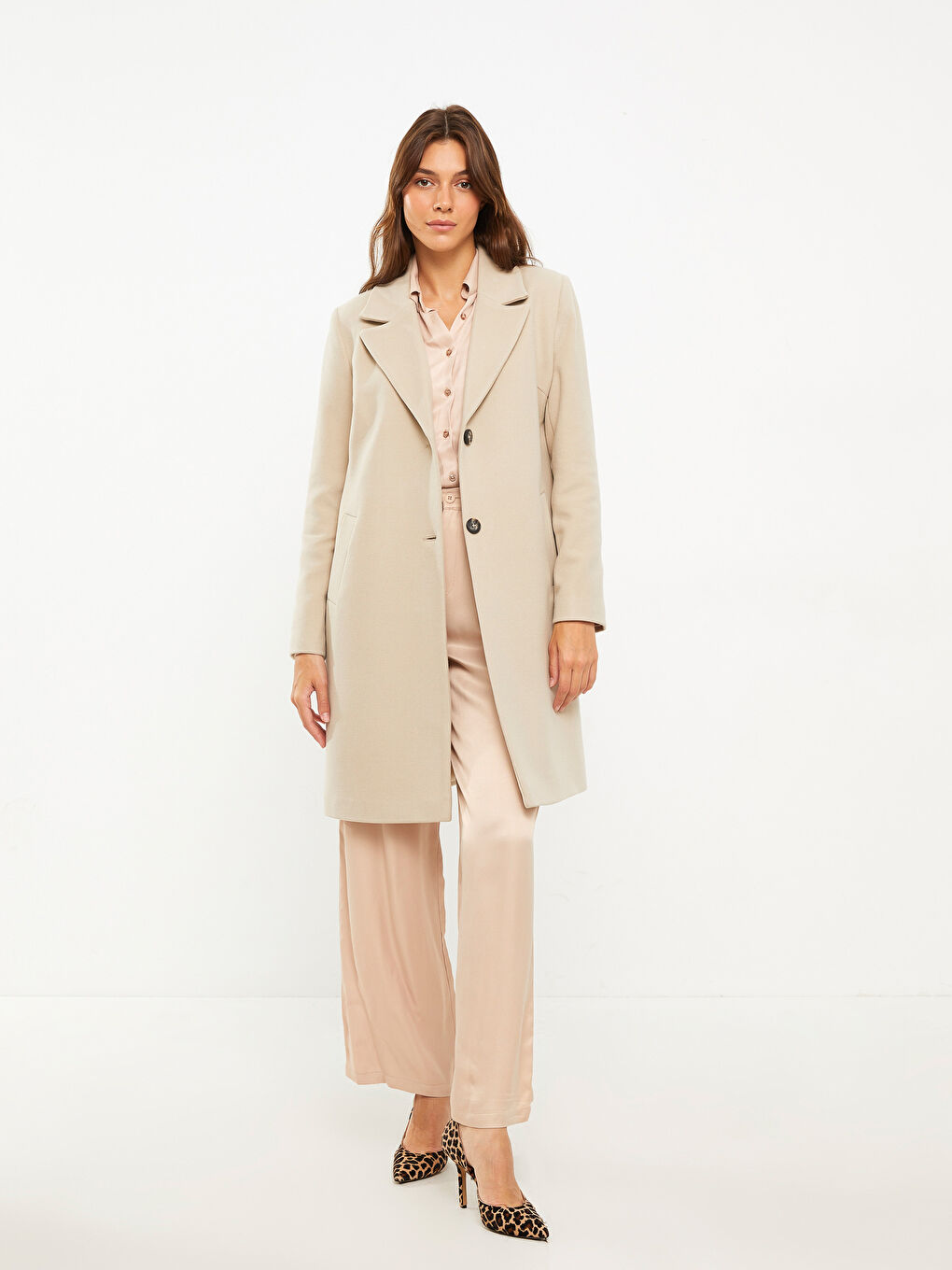 Bej Ceket Yaka Kadın Kaşe Kaban-1