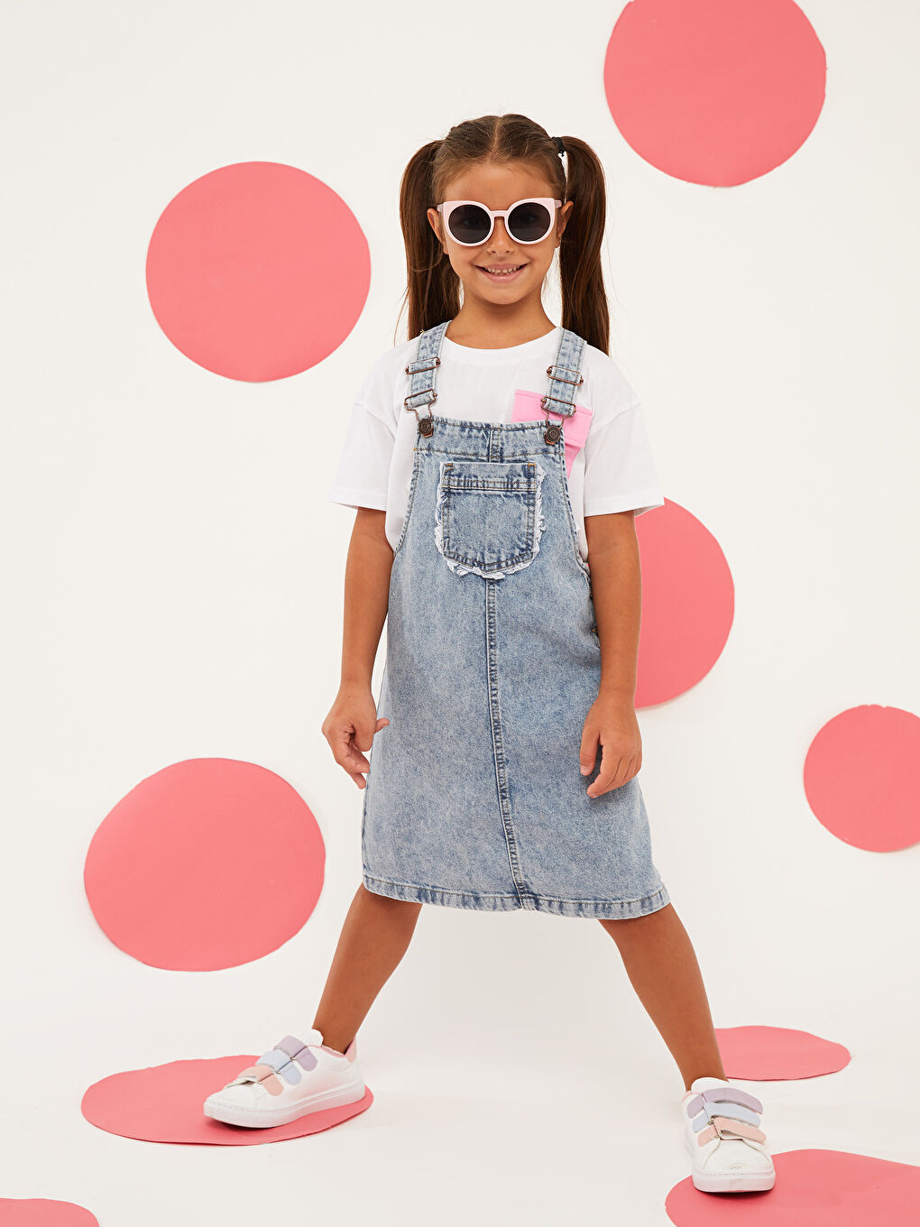LC Waikiki Square Neck Basic Strappy Girl Jean Bib and Brace Dress -W2AQ35Z4-SHK