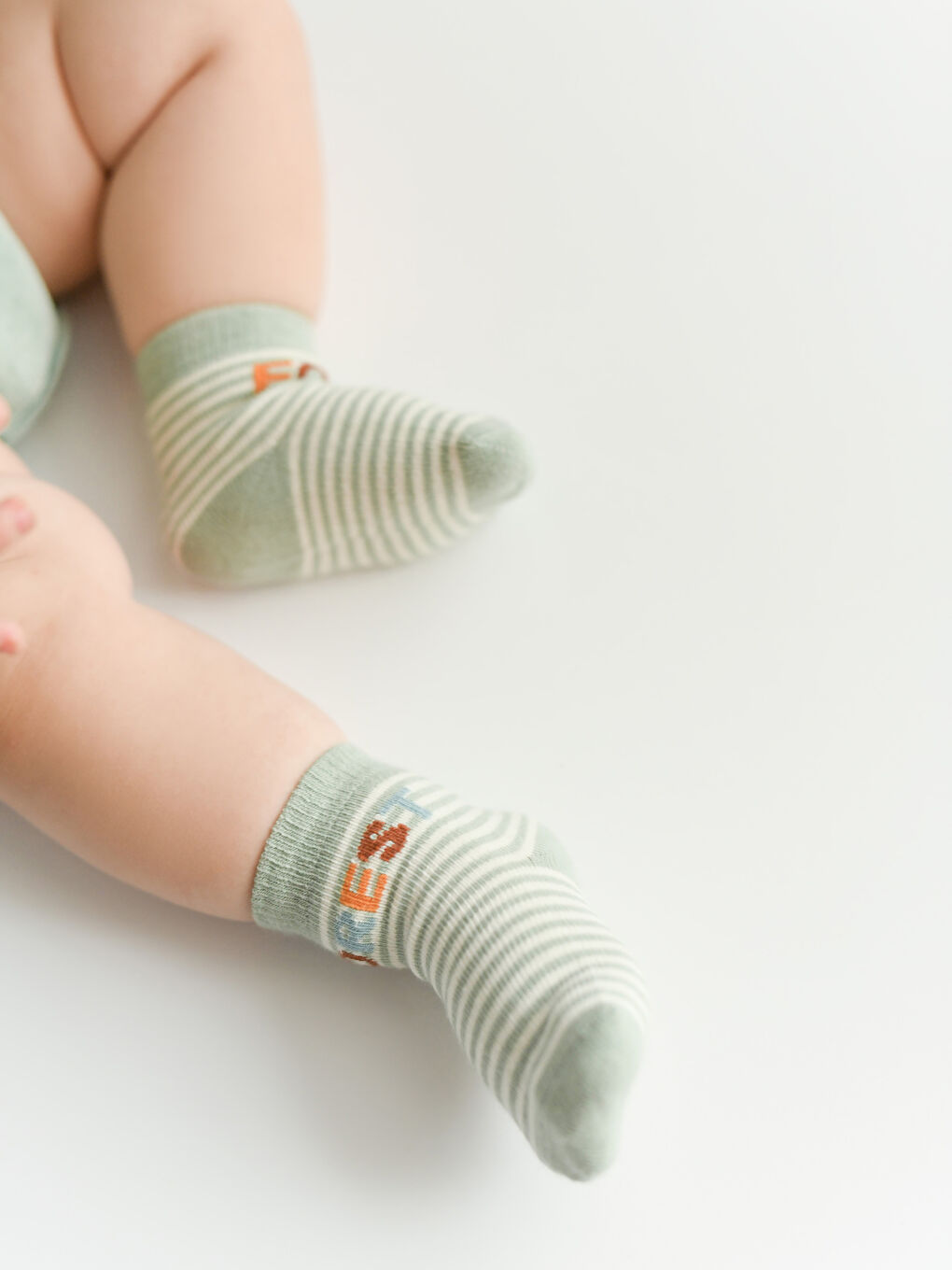 LCW baby Шарени бебешки чорапи за момчета до глезена, 5 броя в опаковка -W2AQ81Z1-CRB
