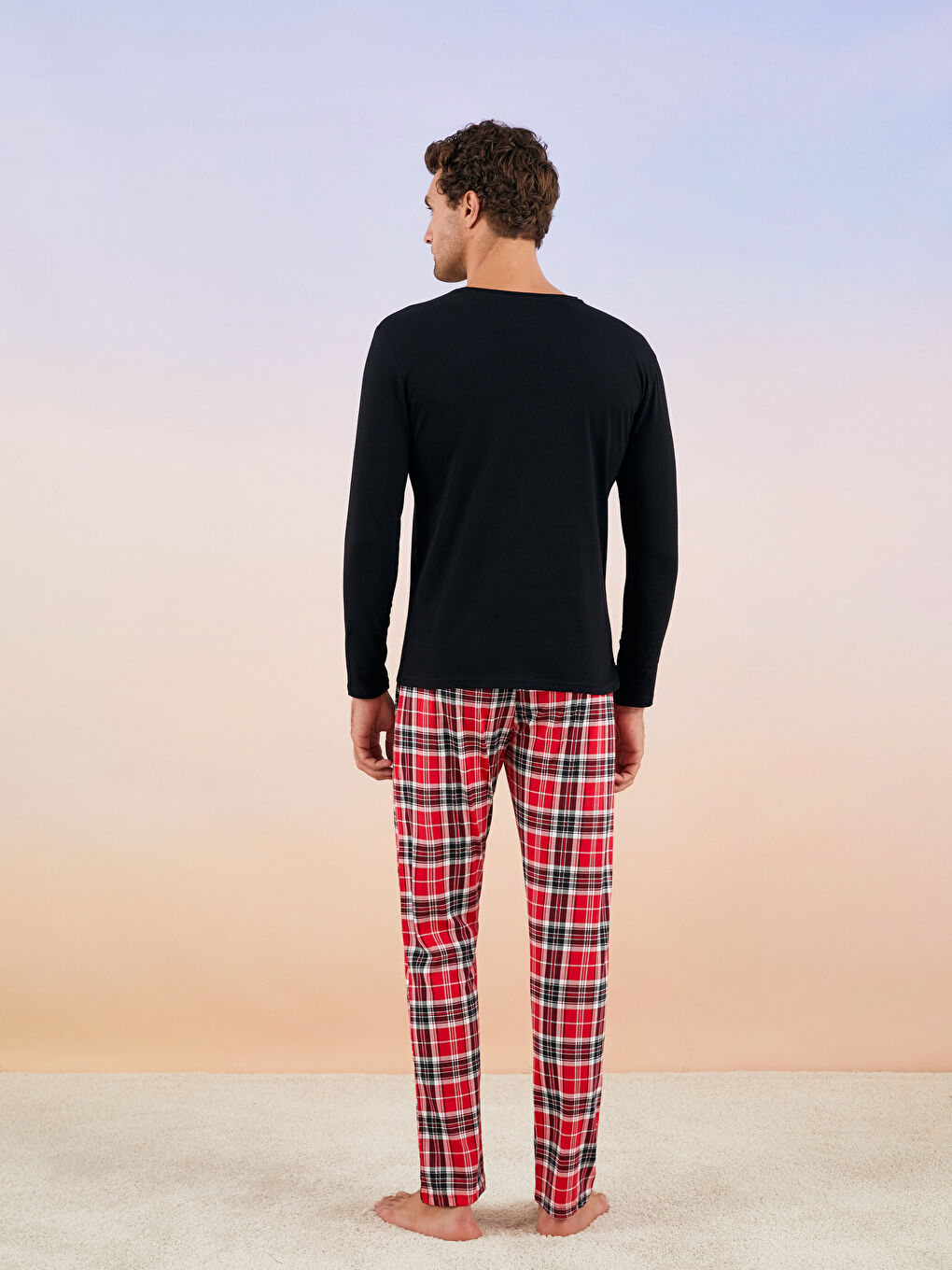 Kırmızı Standart Kalıp Baskılı Erkek Pijama Takımı-11