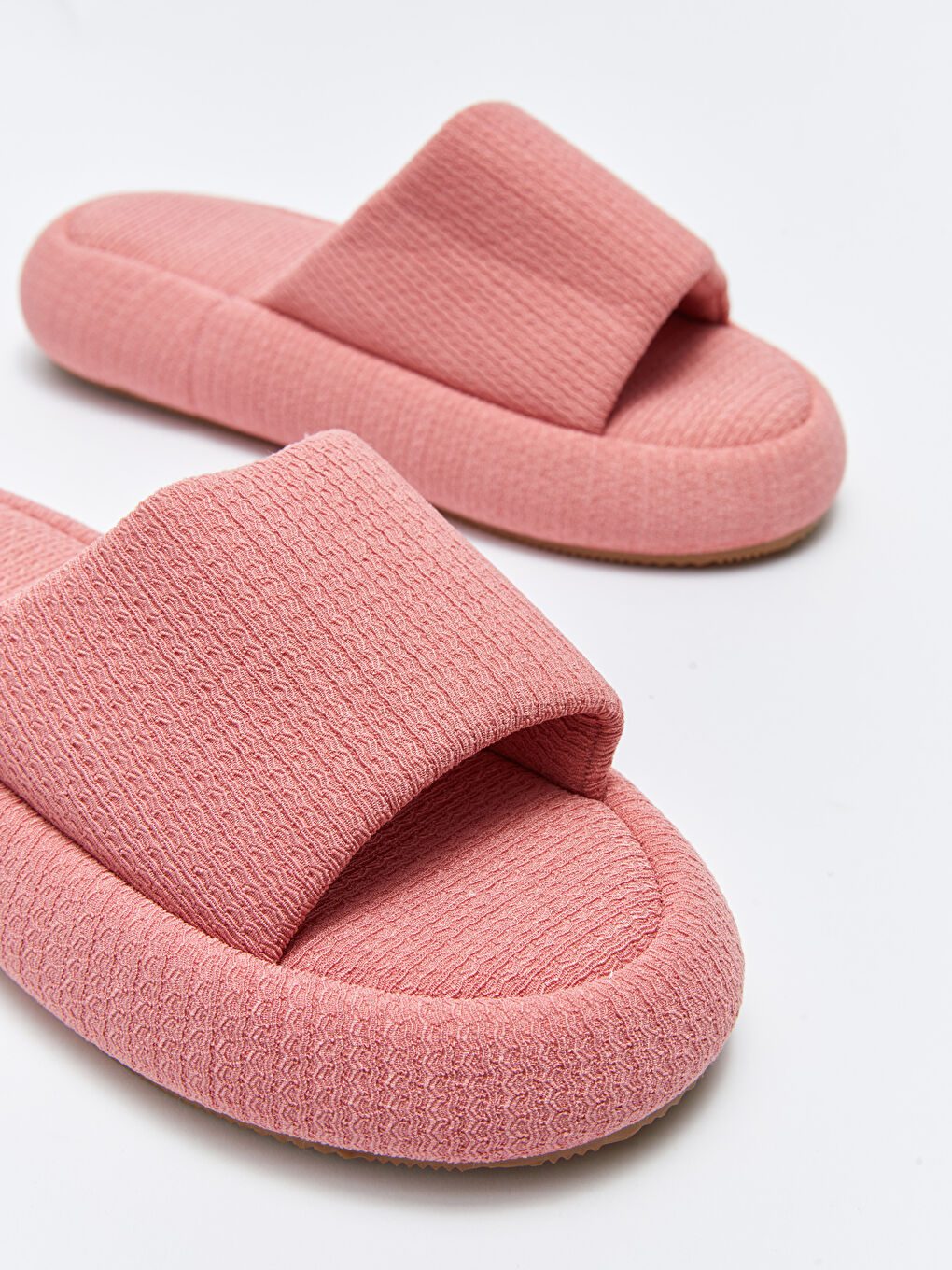 Pembe Tek Bantlı Kadın Ev Terliği-2