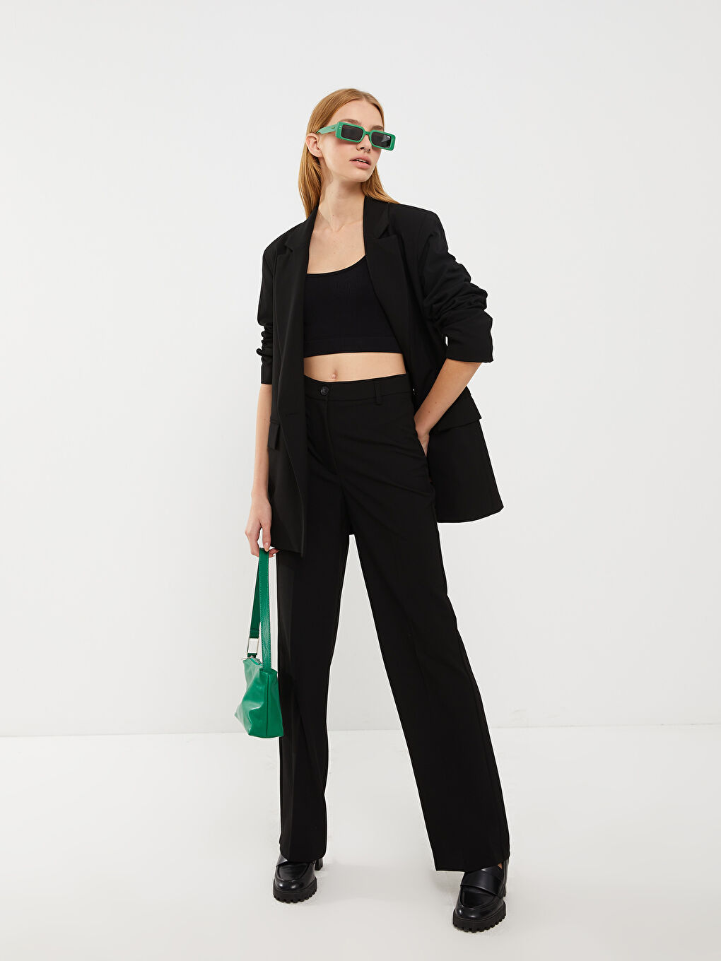 Siyah Kadın Standart Fit Düz Pantolon-1