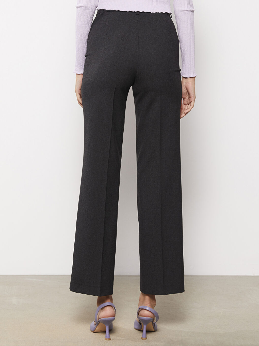 Antrasit Kadın Standart Fit Düz Pantolon-4