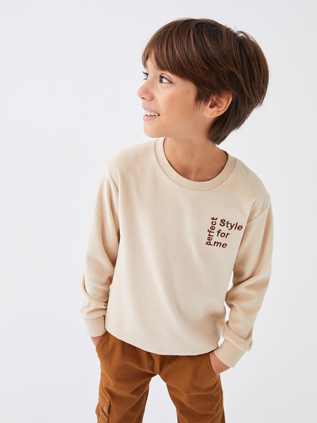 LCW Kids Bej Bisiklet Yaka Nakışlı Uzun Kollu Erkek Çocuk Sweatshirt