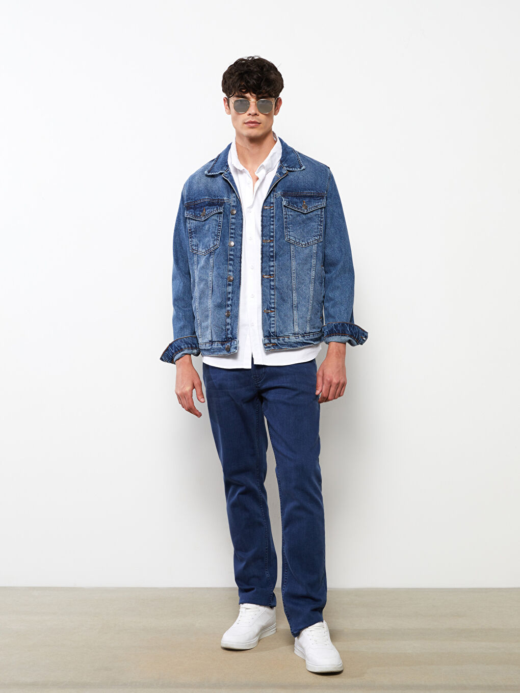 779 جينز بقصة عادية للرجال-1