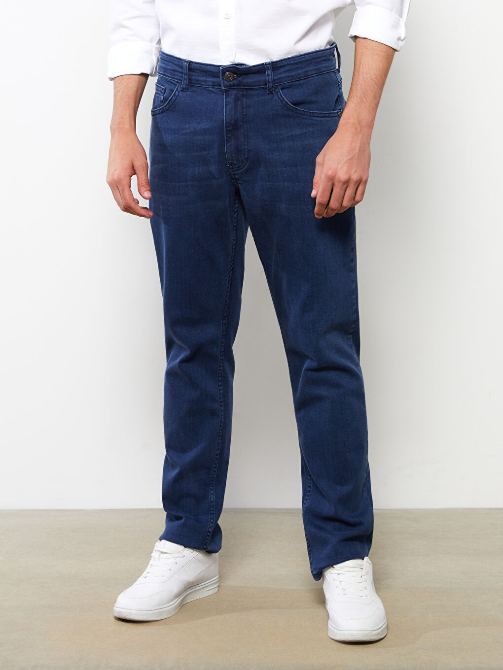 779 جينز بقصة عادية للرجال-3
