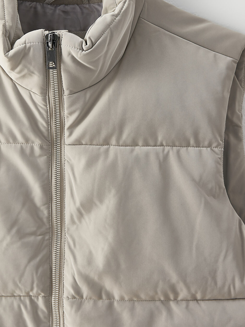 Gri Standart Kalıp Dik Yaka Erkek Yelek-9